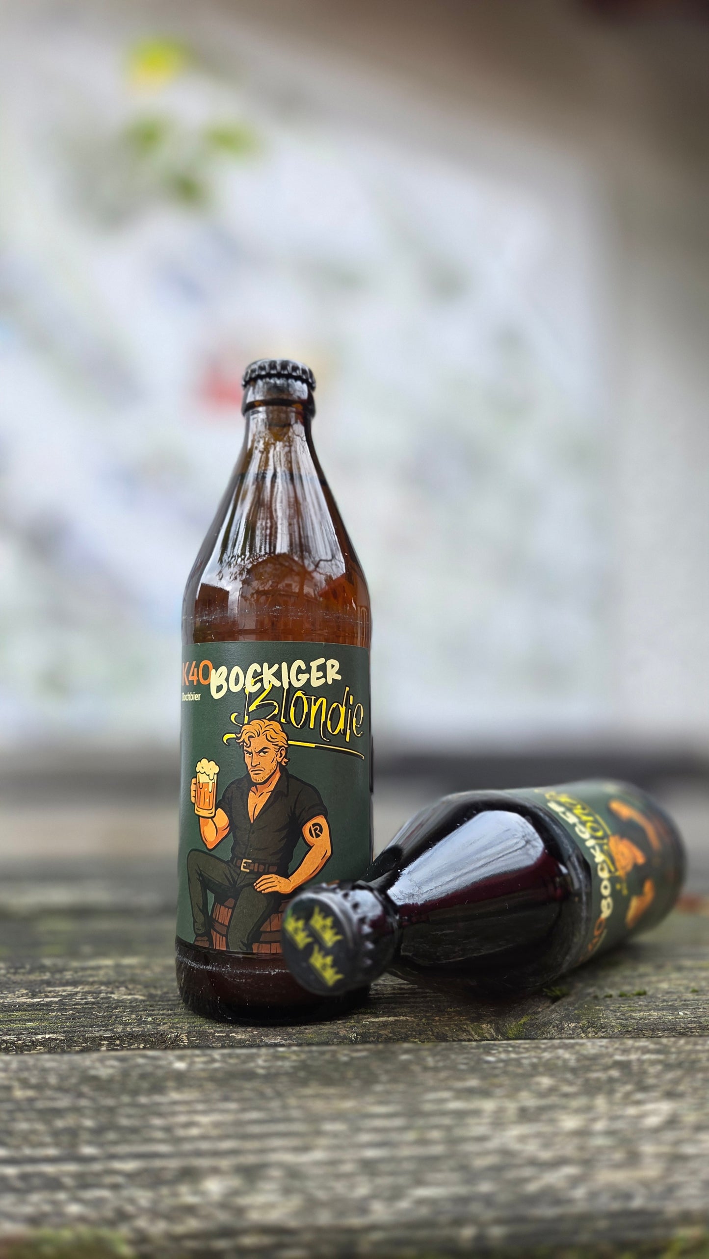K40 Bockiger Blondie 12 Flaschen zum Preis von 10 Flaschen