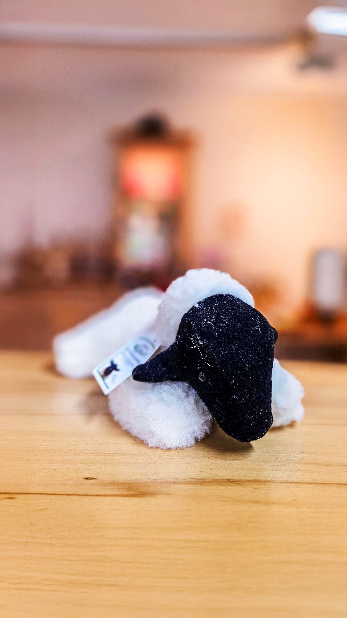 Plüschschaf Wolli liegend - mit echter Rhönschafwolle