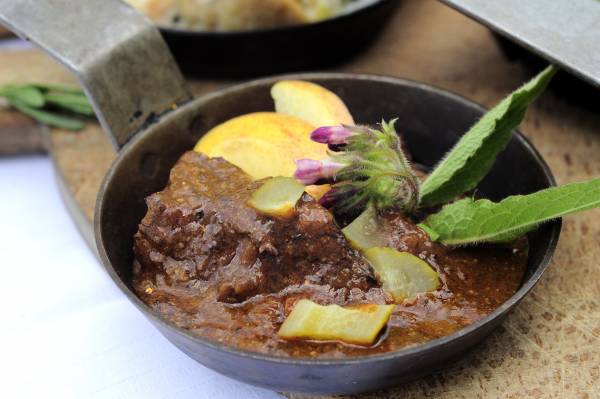 0218_Rh-nschaf_Hotel_Krone_Rh-ner_K-che_2012